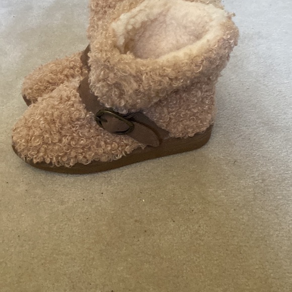 NWT BEARPAW Sheep Fur-Lined Boot - Picture 4 of 6
